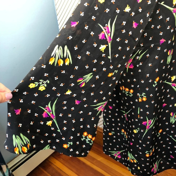 ASOS Glamorous Petite Black Floral‎ Button Dress - Picture 5 of 8